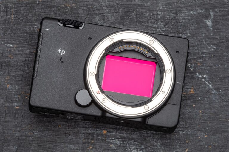 Sigma fp L mirrorless full frame compatta con sensore da 61 MP
