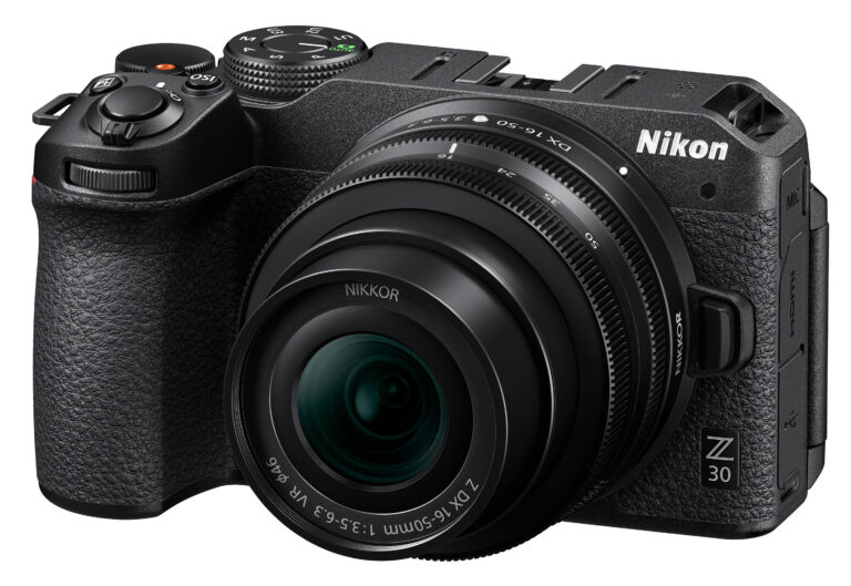 Nikon Z30 mirrorless APS-C per vlog e fotografia quotidiana