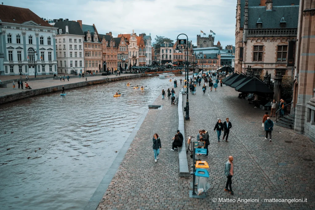Panorama del centro di Gand affacciato sul canale