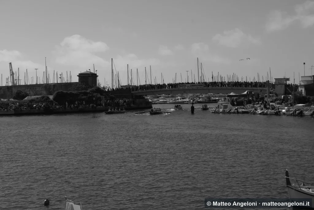 Panorama del porto di Livorno con la Fortezza Vecchia
